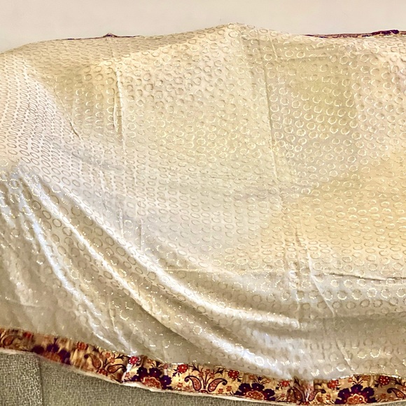 BrandNew!A pure silk Georgette hand embroidered sequins all over;Benarasi Border - Picture 12 of 17